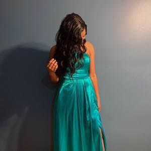 Meet your Posher, Marialis